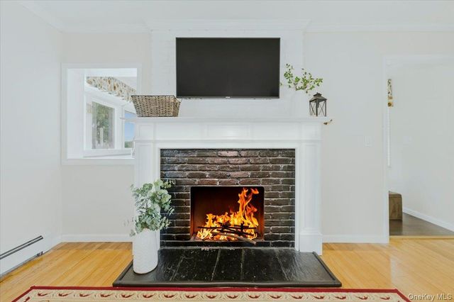 20 Honey Lane, Miller Place, NY 11764