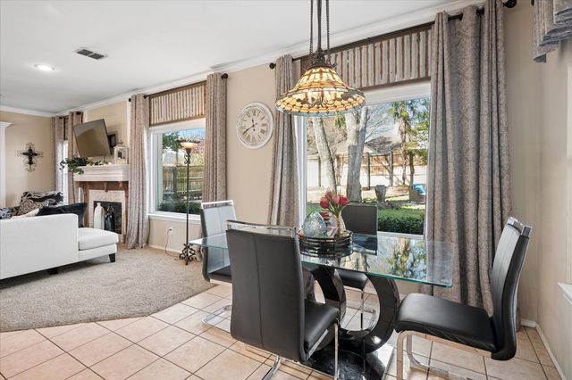 6016 Red Fern Drive, Arlington, TX 76001