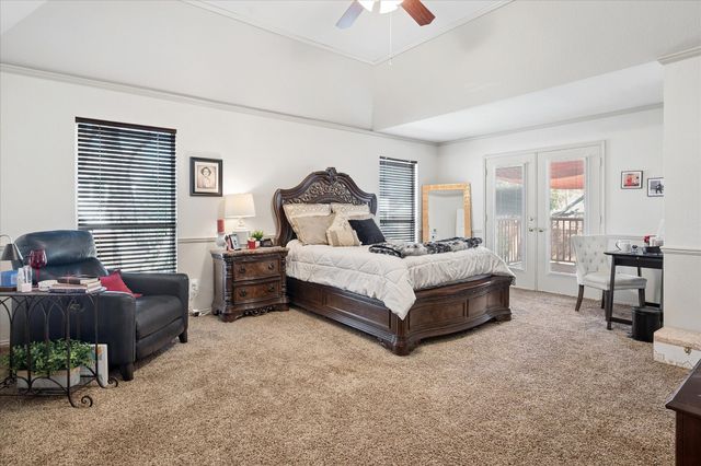 6016 Red Fern Drive, Arlington, TX 76001