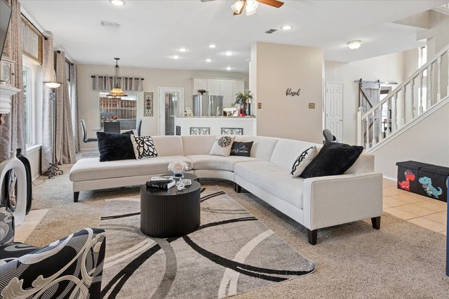 6016 Red Fern Drive, Arlington, TX 76001