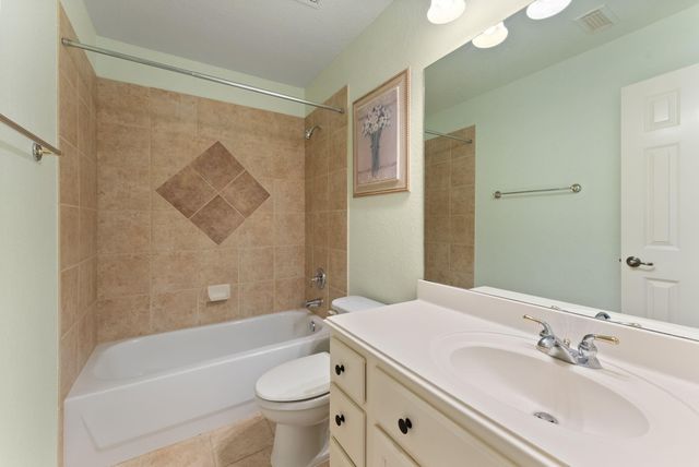 31 N Warbler Bend Circle, The Woodlands, TX 77382