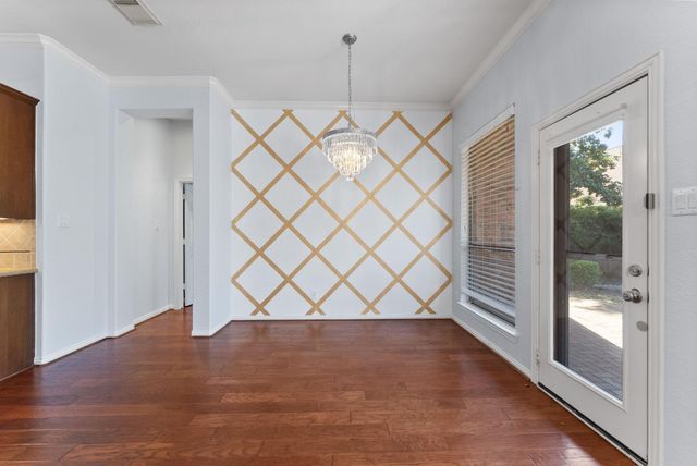 31 N Warbler Bend Circle, The Woodlands, TX 77382