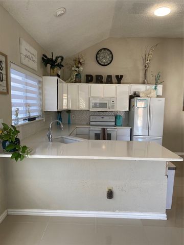 710 Cresent Drive, Desoto, TX 75115