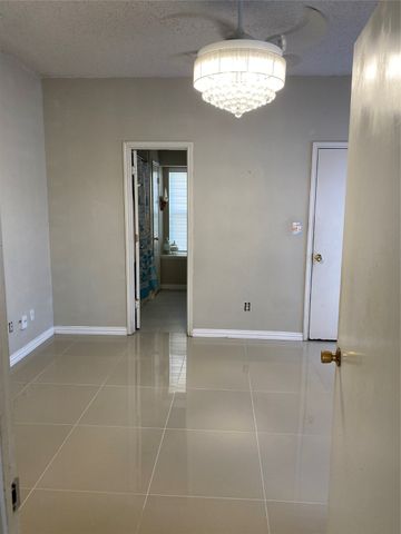 710 Cresent Drive, Desoto, TX 75115