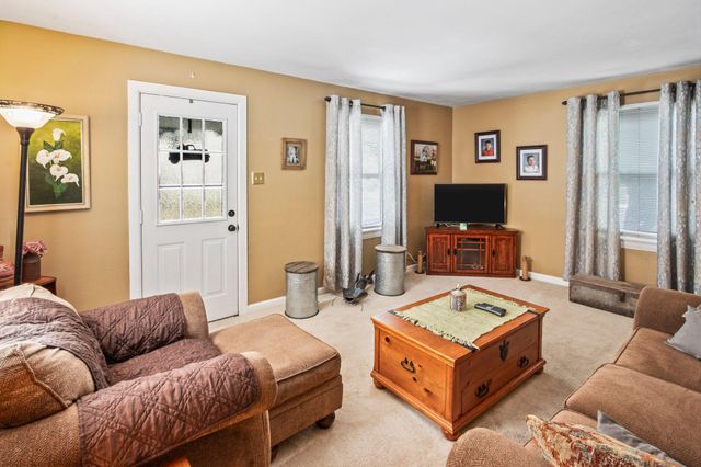 313 S MAIN ST S, Woodstown, NJ 08098