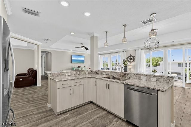 103 SW 39th ST 101, Cape Coral, FL 33914