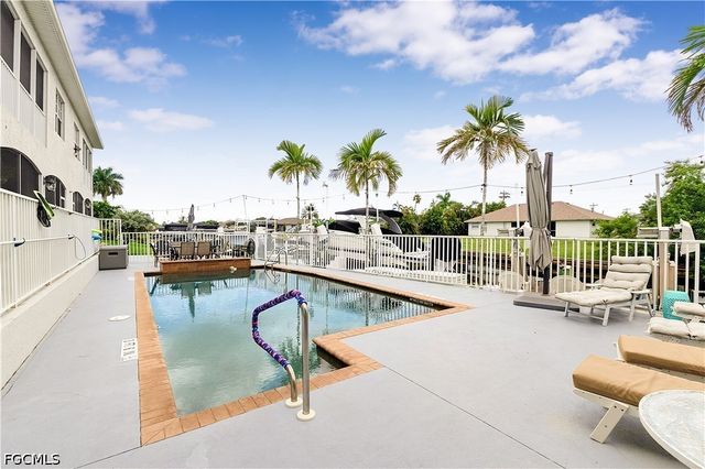 103 SW 39th ST 101, Cape Coral, FL 33914