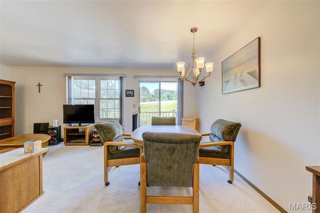 12069 Autumn Lakes Drive, Maryland Heights, MO 63043