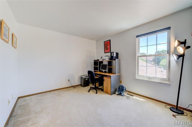 12069 Autumn Lakes Drive, Maryland Heights, MO 63043