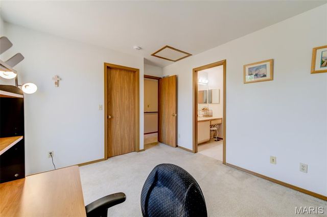 12069 Autumn Lakes Drive, Maryland Heights, MO 63043