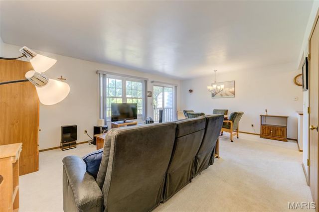 12069 Autumn Lakes Drive, Maryland Heights, MO 63043