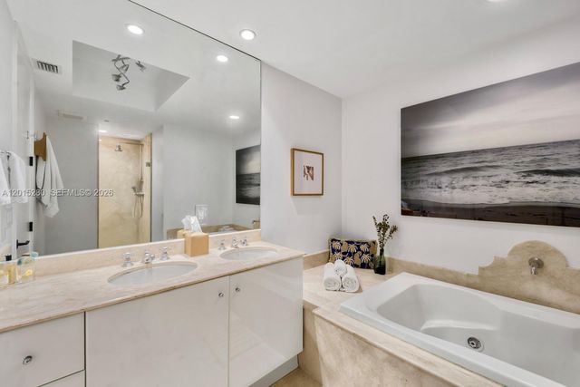 100 S Pointe Dr 2003, Miami Beach, FL 33139