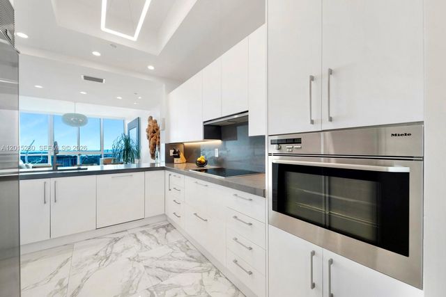 100 S Pointe Dr 2003, Miami Beach, FL 33139
