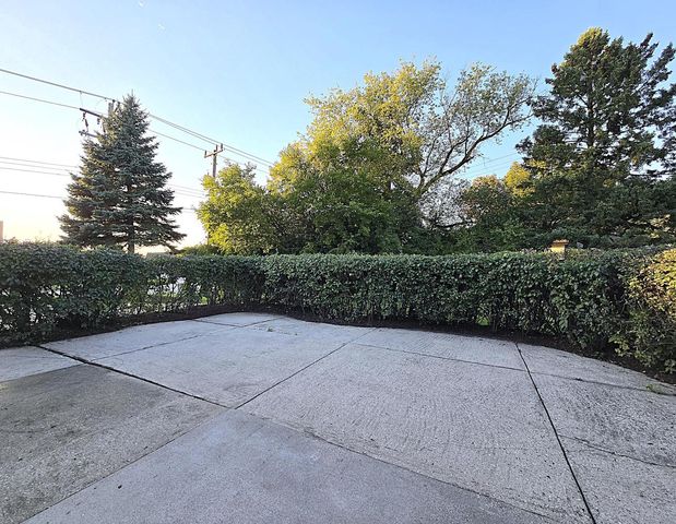 6730 Manchester DRIVE, Greendale, WI 53129