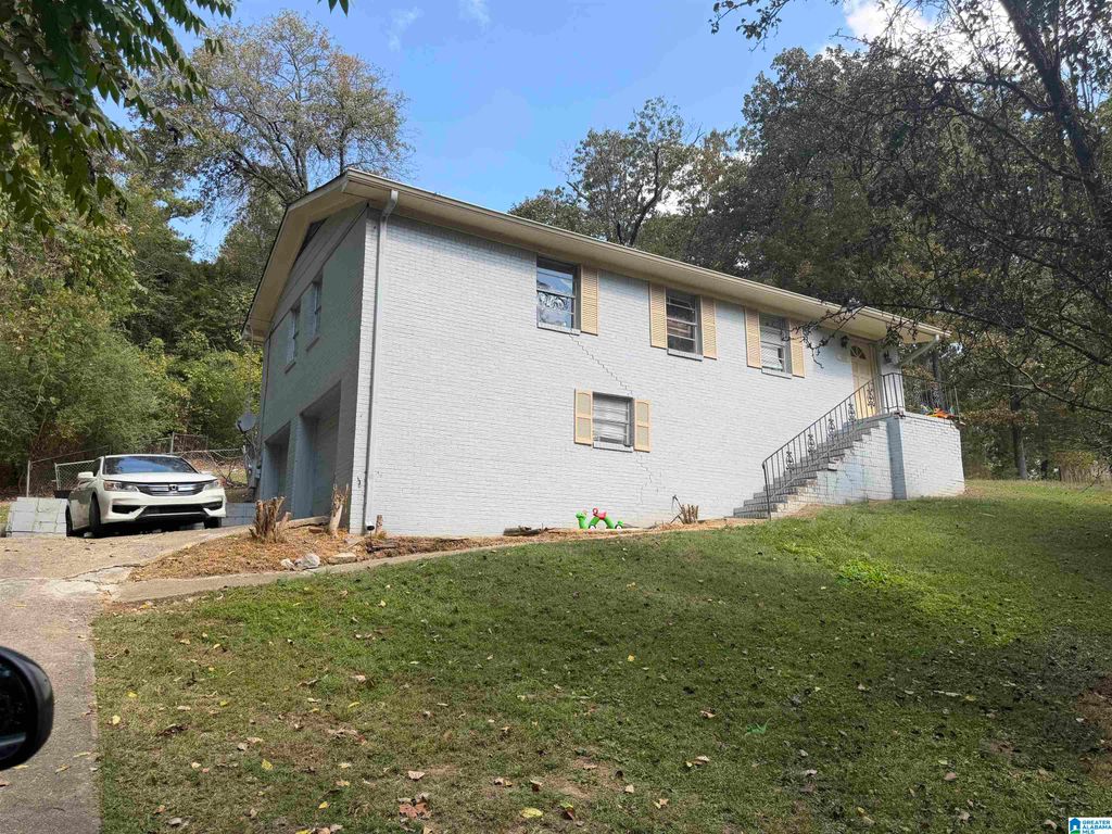 6696 JUNE AVENUE, Leeds, AL 35094