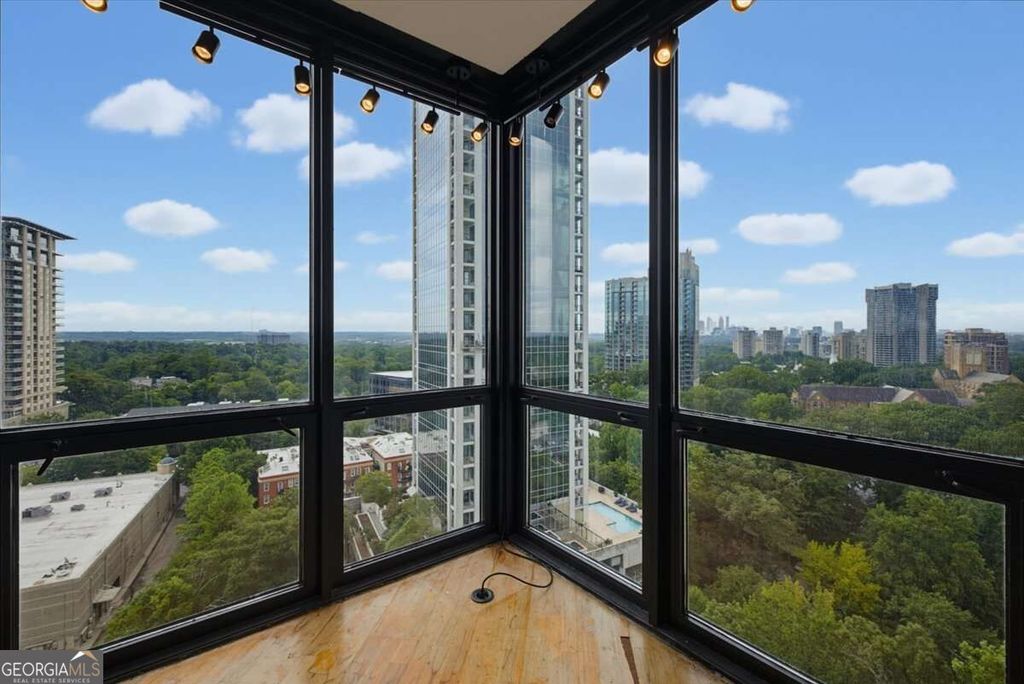 2870 Pharr Court South NW 2006, Atlanta, GA 30305 — photo 3