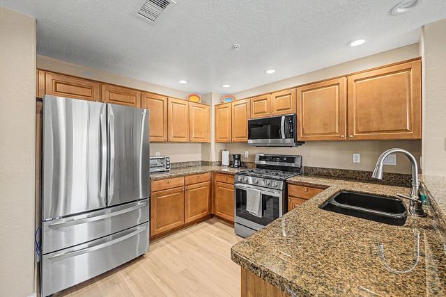 16800 E El Lago Boulevard Unit 2033, Fountain Hills, AZ 85268