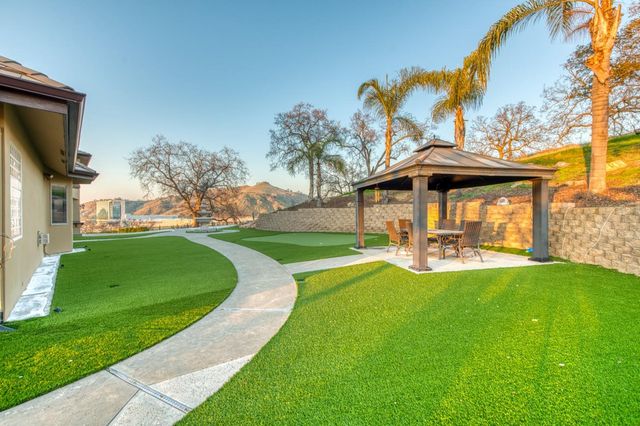 21819 Trestle Glen Lane, Friant, CA 93626