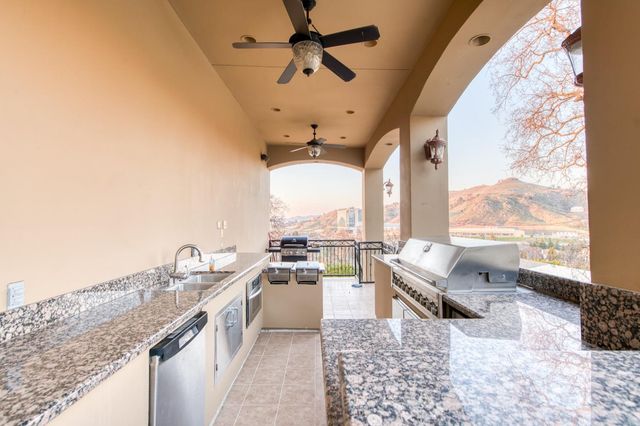 21819 Trestle Glen Lane, Friant, CA 93626