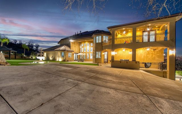 21819 Trestle Glen Lane, Friant, CA 93626