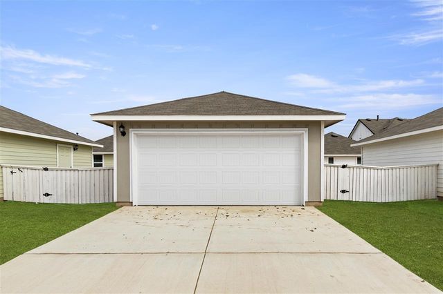 412 Hortus DR, Kyle, TX 78640