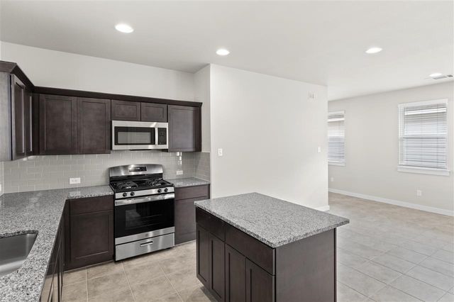 412 Hortus DR, Kyle, TX 78640