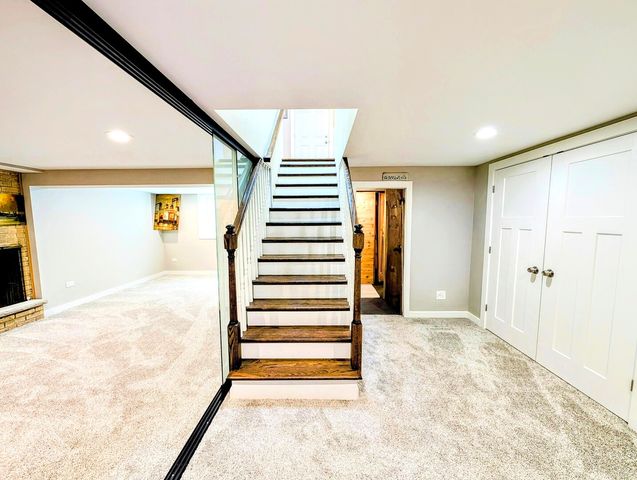 8049 Country Club Lane, North Riverside, IL 60546