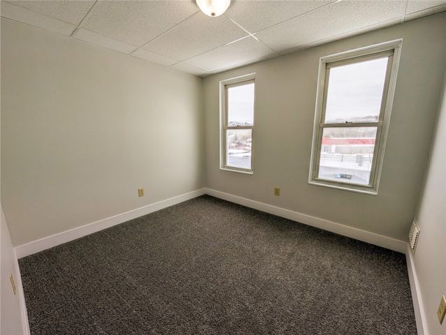 424 W 7th Ave, Tarentum, PA 15084