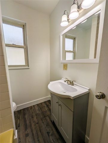 424 W 7th Ave, Tarentum, PA 15084