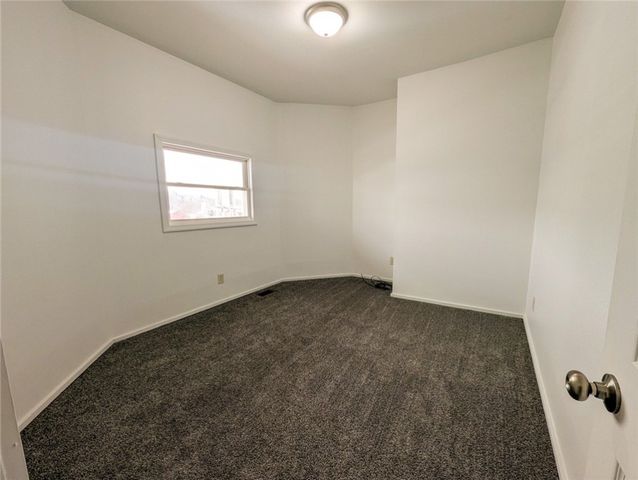 424 W 7th Ave, Tarentum, PA 15084