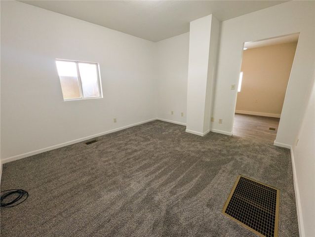 424 W 7th Ave, Tarentum, PA 15084