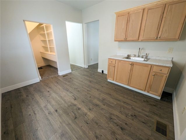 424 W 7th Ave, Tarentum, PA 15084