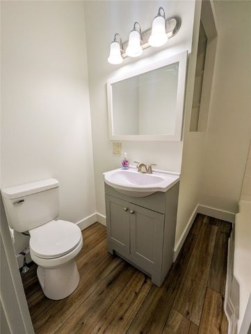 424 W 7th Ave, Tarentum, PA 15084