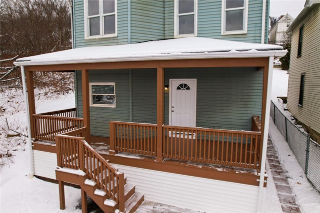 424 W 7th Ave, Tarentum, PA 15084