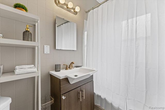 2151 Orchard Street, Ferndale, MI 48220