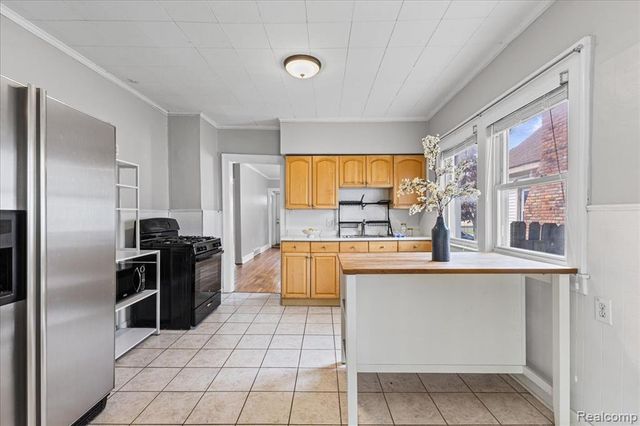 2151 Orchard Street, Ferndale, MI 48220