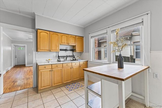 2151 Orchard Street, Ferndale, MI 48220