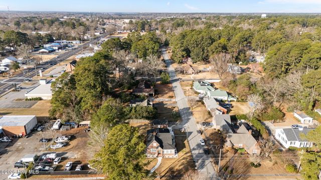 806 West Road, Kinston, NC 28501