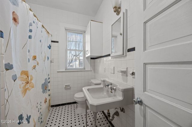 806 West Road, Kinston, NC 28501