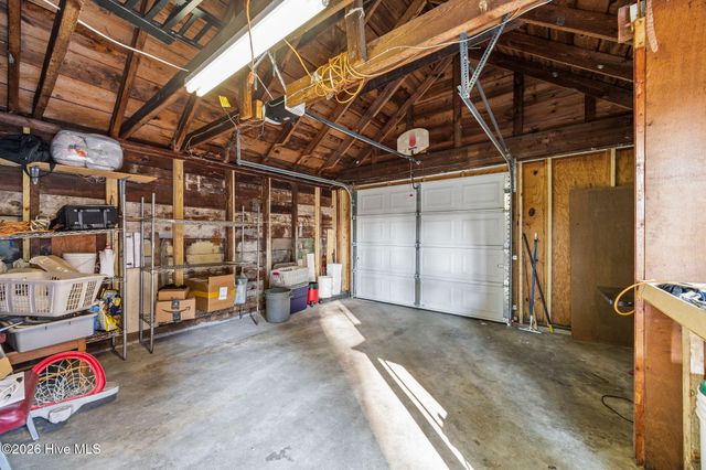 806 West Road, Kinston, NC 28501