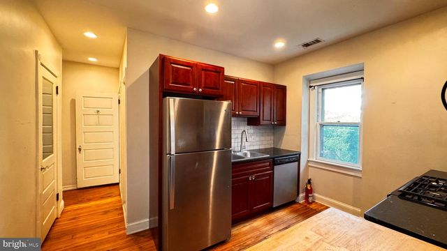 4706 CEDAR AVE, Philadelphia, PA 19143