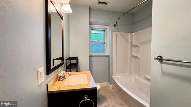 4706 CEDAR AVE, Philadelphia, PA 19143
