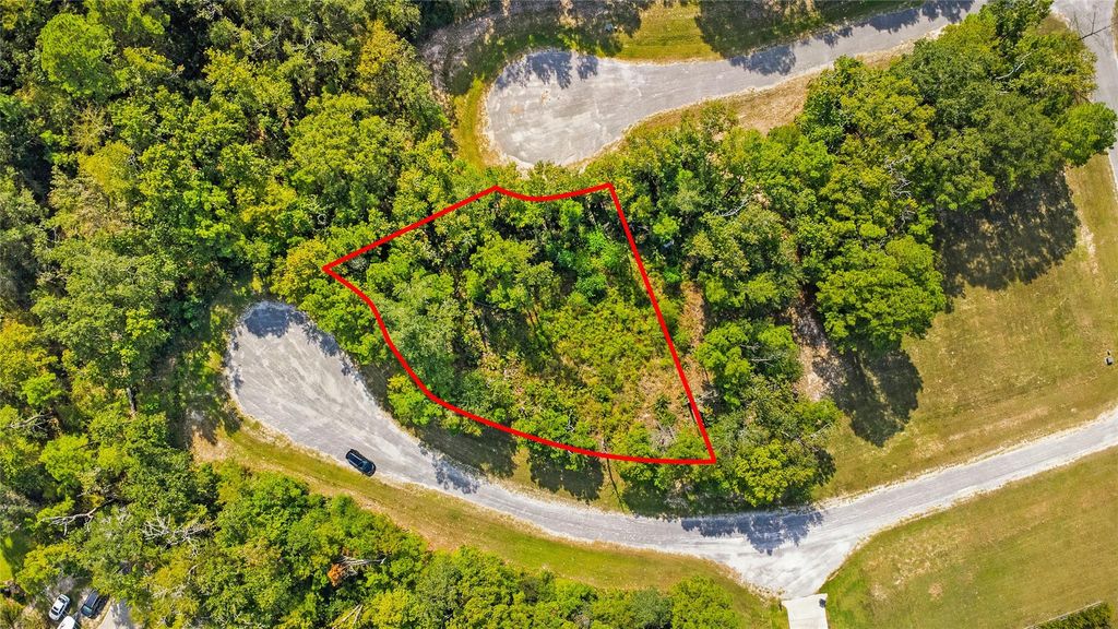 10 Oakwood Lane, Huntsville, TX 77340