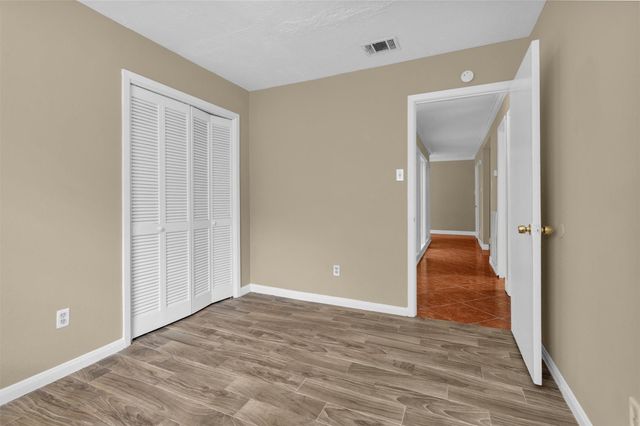 13818 Towne Way Drive, Sugar Land, TX 77498