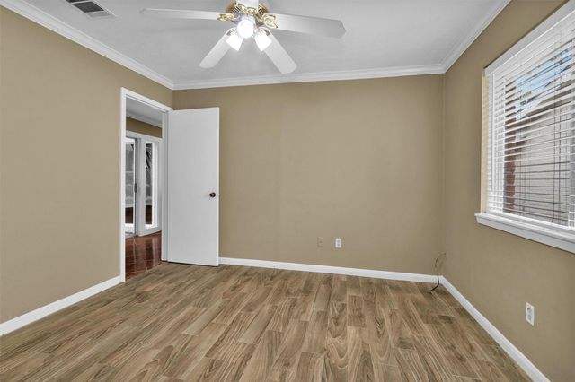 13818 Towne Way Drive, Sugar Land, TX 77498