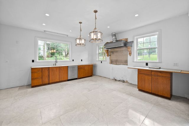 171 W Glenwood Dr, Clarksville, TN 37040