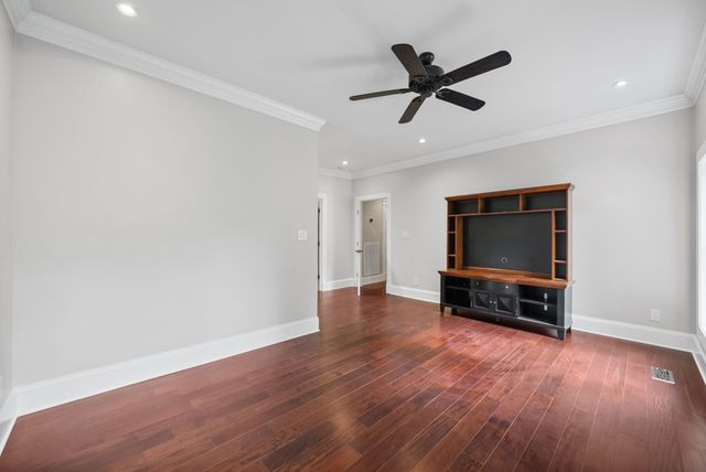 171 W Glenwood Dr, Clarksville, TN 37040