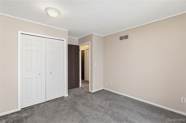 49990 Helfer Blvd, Wixom, MI 48393