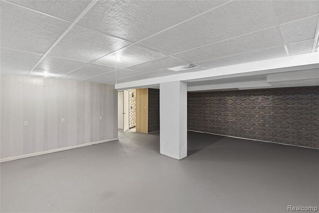 49990 Helfer Blvd, Wixom, MI 48393