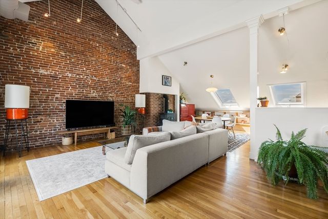 1666 Washington St 3, Boston, MA 02118